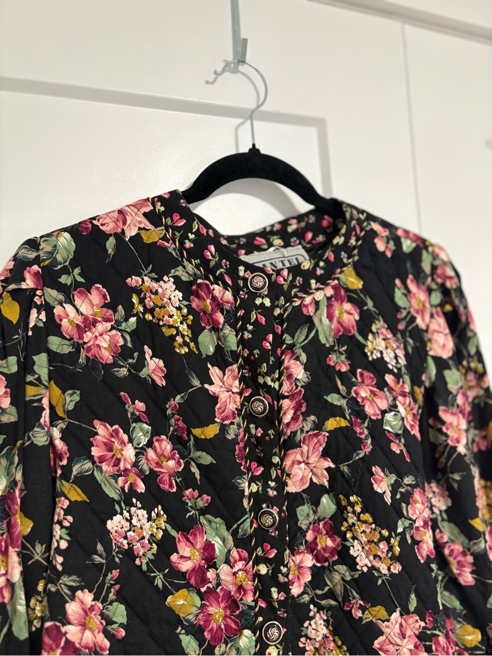 Vintage Floral Quilted Bomber Jacket Black Pink Floral Size Medium - Picture 5 of 12